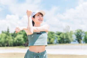 運動している女性